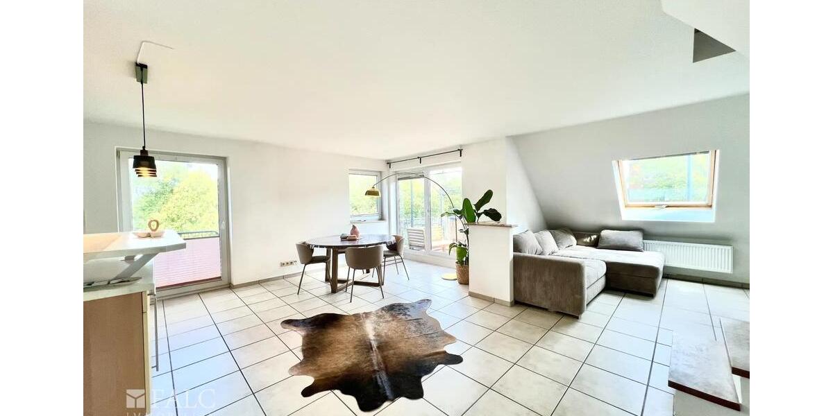 Möblierte Maisonette-Wohnung mit Balkon & TG in Düsseldorf-Unterrath 3 zimmer