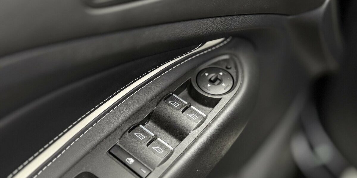 Ford Kuga Vignale / Panorama / Kamera / Keyless GO 34.000 km 20.890 &euro; Mönchengladbach 41066