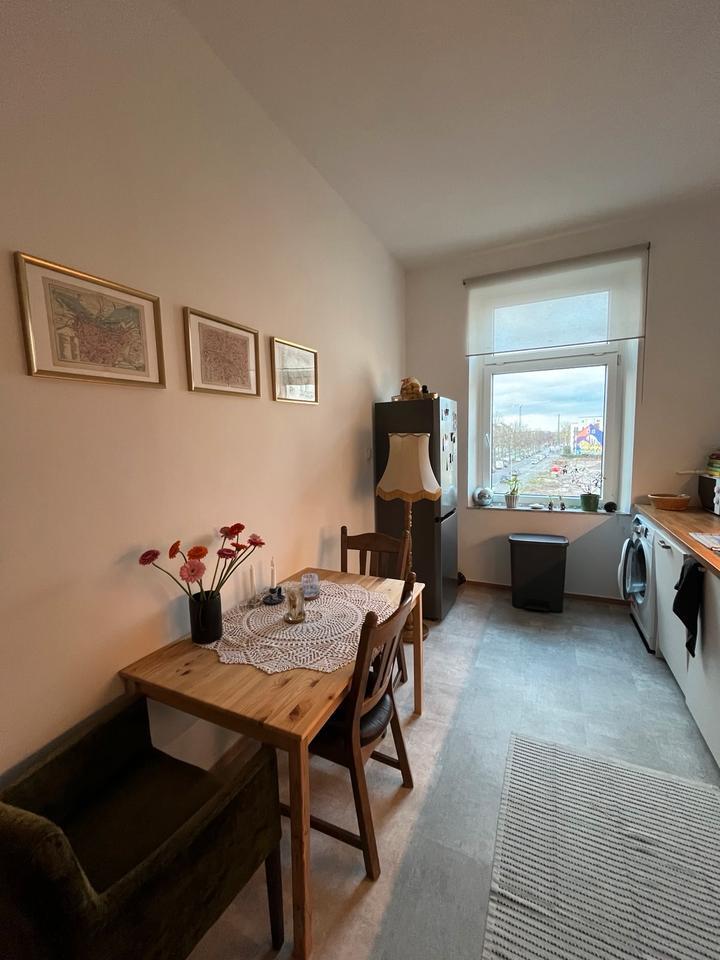 Helle Altbauwohnung für junges Pärchen in Düsseldorf-Lörick zimmer