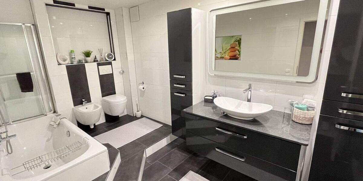 Etagenwohnung Düsseldorf Hellerhof - 3 Zimmer, 102 m&sup2;, 429.000&euro; | Angebot:25665880