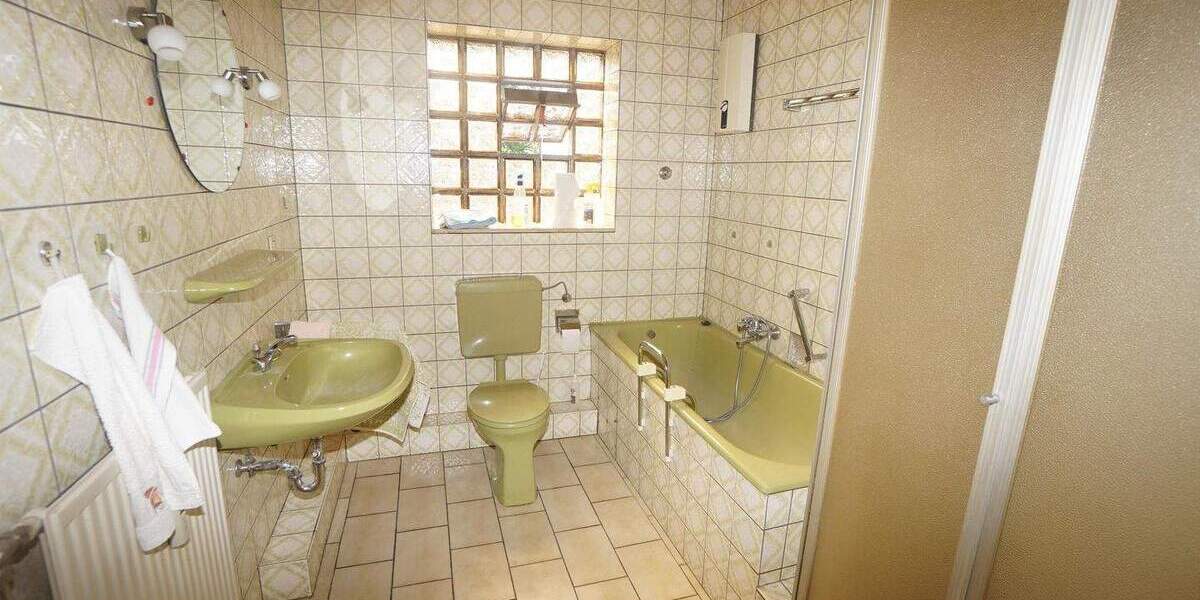 Etagenwohnung Neukirchen-Vluyn Neukirchen - 5 Zimmer, 89 m&sup2;, 195.000&euro; | Angebot:25668371