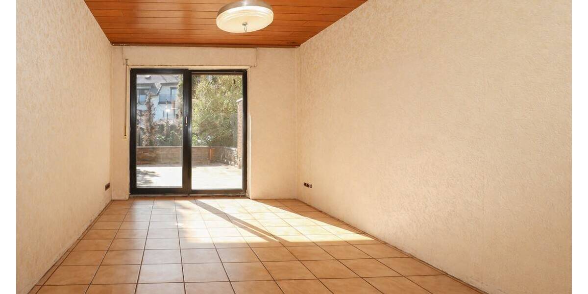 Mehrfamilienhaus, Wohnhaus Neuss / Holzheim Holzheim - 8 Zimmer, 254 m&sup2;, 590.000&euro; | Angebot:26435711