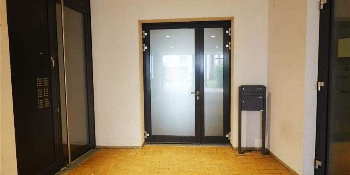 Etagenwohnung Mönchengladbach Stadtmitte - 2 Zimmer, 65 m&sup2;, 873&euro; | Angebot:25645626