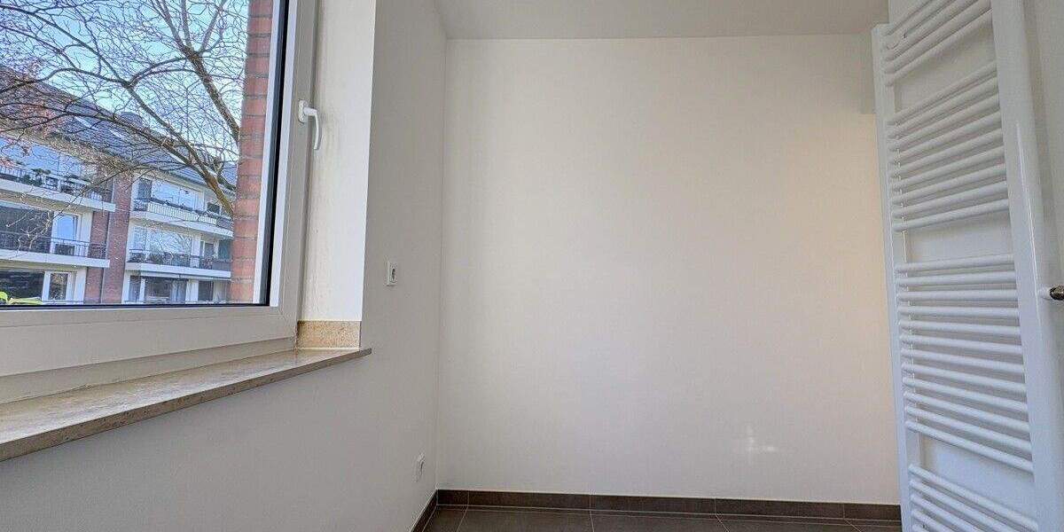 Erstbezug nach Sanierung: Modernes Apartment in begehrter Lage von Düsseldorf-Niederkassel 1 zimmer