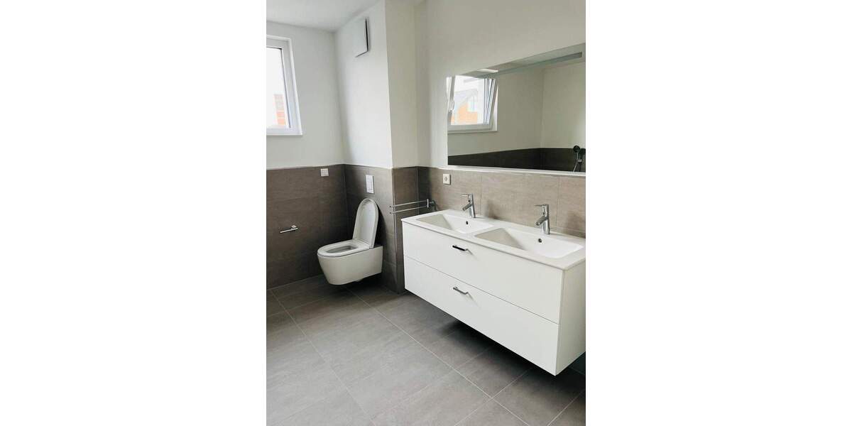 Etagenwohnung Mönchengladbach Neuwerk - 3 Zimmer, 107 m&sup2;, 1.280&euro; | Angebot:25747521