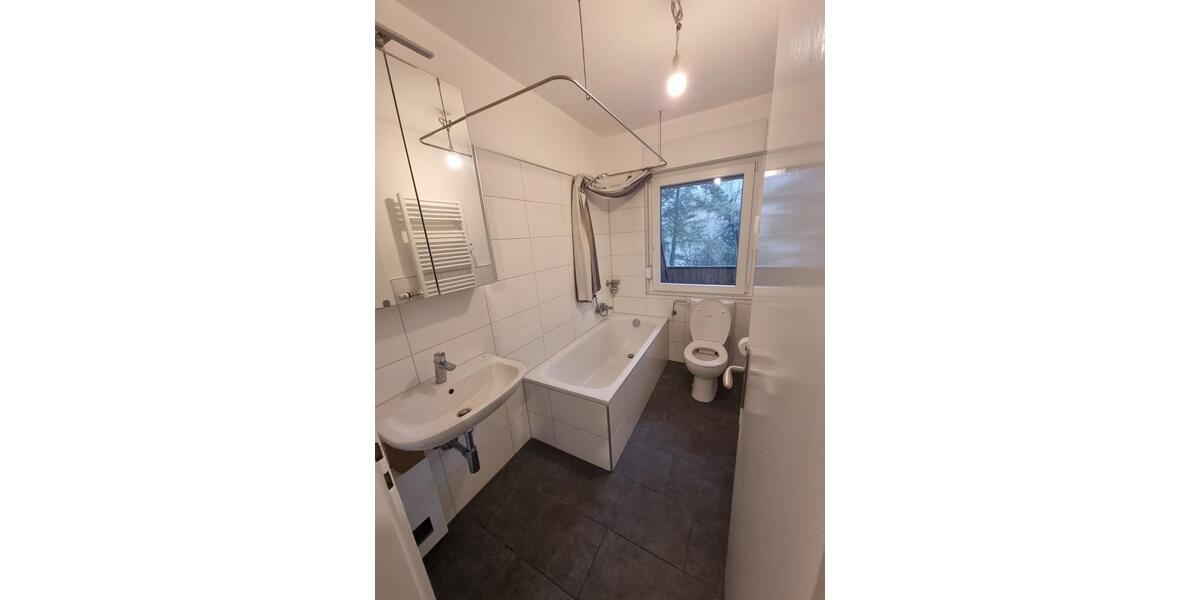 Helle Wohnung inkl. Küche im Mietpreis sowie Balkon ins Grüne 1 zimmer