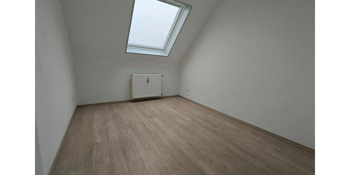 Renovierte 3 Zimmer Wohnung mit EBK 3 zimmer