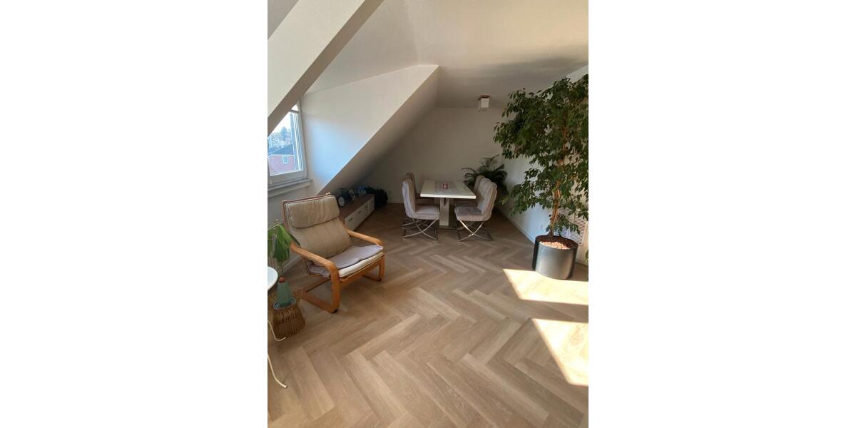 Dachgeschoßwohnung Mönchengladbach Süd - 3 Zimmer, 87 m&sup2;, 199.000&euro; | Angebot:26766627