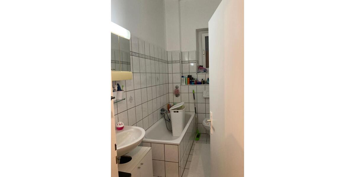 Etagenwohnung Düsseldorf Oberbilk - 3 Zimmer, 60 m&sup2;, 750&euro; | Angebot:25454157