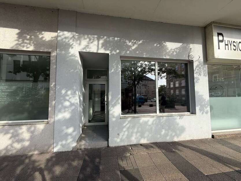 Büro in Duisburg 895,78 € 74.97 m²