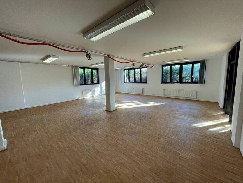 Provisionsfrei! Hochwertig ausgestattete Büroflächen im bevorzugten Gewerbegebiet Kaarst-Ost