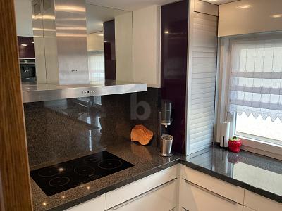 HOCHWERTIG RENOVIERT MIT VIEL PLATZ 4 zimmer