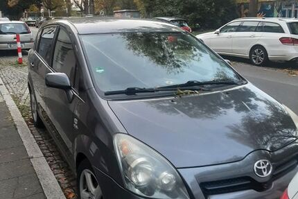 Toyota Corolla Verso 208.716 km 2.600 € Essen 45138