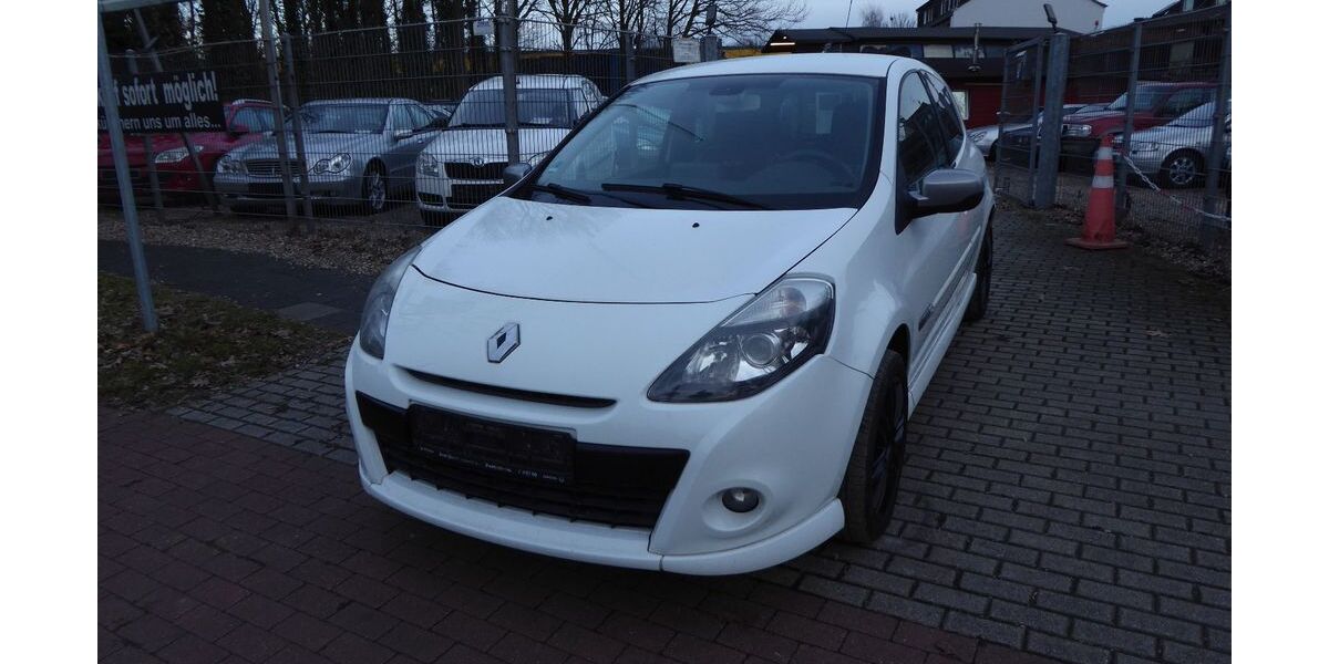 Renault Clio 196.000 km 2.990 &euro; Duisburg 47249