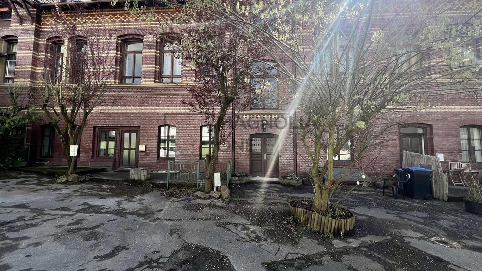 Dachgeschoßwohnung Wuppertal Unterbarmen - 3 Zimmer, 98 m&sup2;, 999&euro; | Angebot:26676324