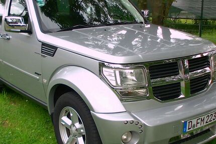 Dodge Nitro 212.000 km 4.999 &euro; Düsseldorf 40652
