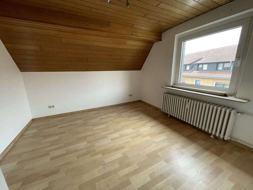 Wohnung zum Mieten in Oberhausen 275 € 32.36 m²