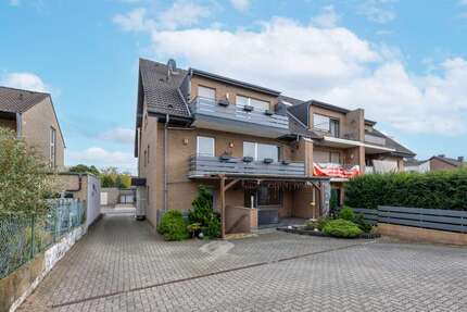 Haus zum Kaufen in Grevenbroich 699.999 € 295 m² 9 zimmer