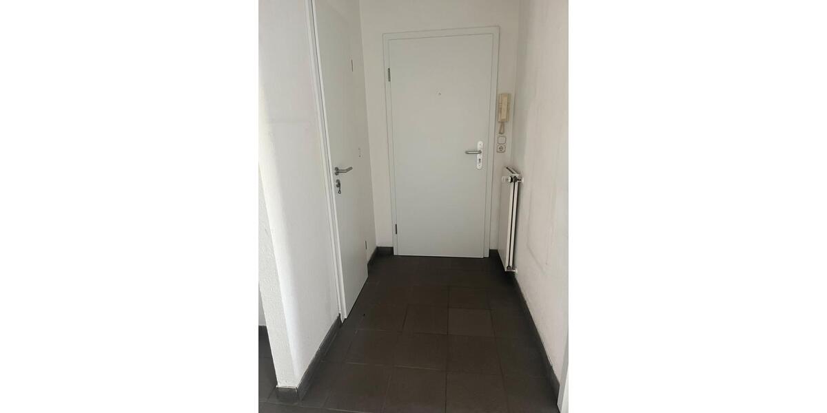 Dachgeschoßwohnung Duisburg Rheinhausen - 1 Zimmer, 85 m&sup2;, 580&euro; | Angebot:26420220