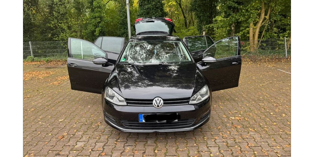 VW Golf 197.000 km 10.300 &euro; Solingen 42657
