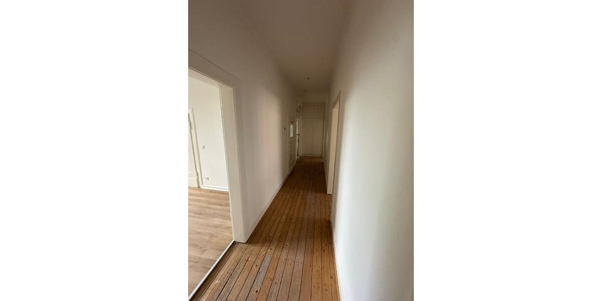 Schöne helle 4 Zimmer Wohnung in zentraler Lage von Krefeld 4 zimmer