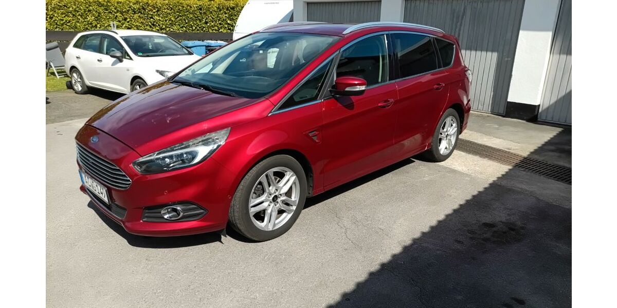 Ford S-Max 190.000 km 11.200 &euro; Leverkusen 51377