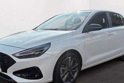 Hyundai i30 10.712 km 20.990 &euro; Oberhausen 46049