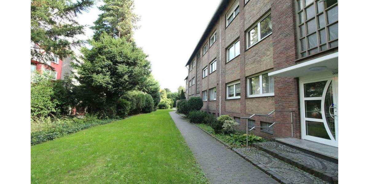 Viel Potenzial: Charmante 3 Zimmerwohnung mit Balkon und eigener Garage in Krefeld - Fischeln 3 zimmer