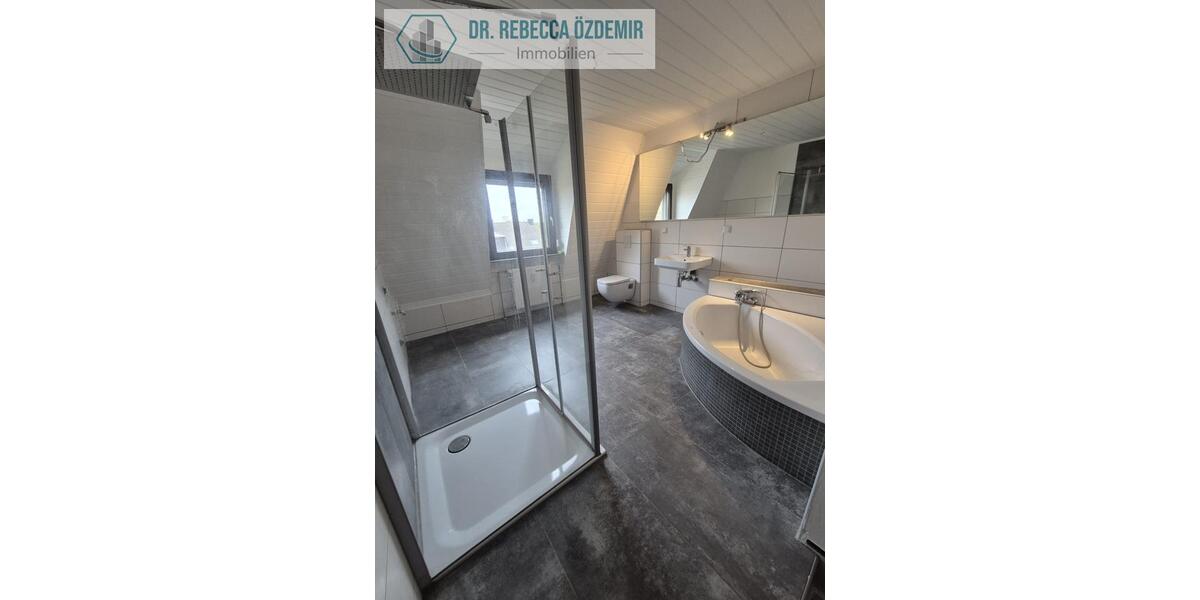 Wieder verfügbar!! Wohnen unterm Dach mit Stil – Frisch renovierte Rückzugsoase mit Charme! 2 zimmer