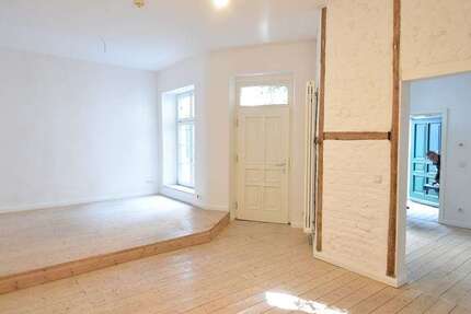 Haus Düsseldorf Altstadt - 11 Zimmer, 258 m&sup2;, 3.500&euro; | Angebot:20083227