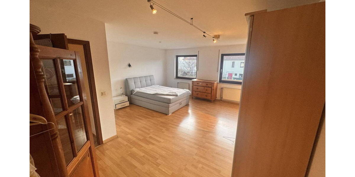 Reihenmittelhaus Düsseldorf Lichtenbroich - 5 Zimmer, 127 m&sup2;, 499.000&euro; | Angebot:26092502