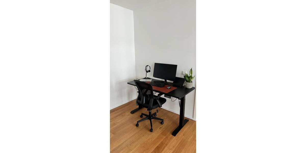 Etagenwohnung Düsseldorf Heerdt - 2 Zimmer, 60 m&sup2;, 1.860&euro; | Angebot:26366111