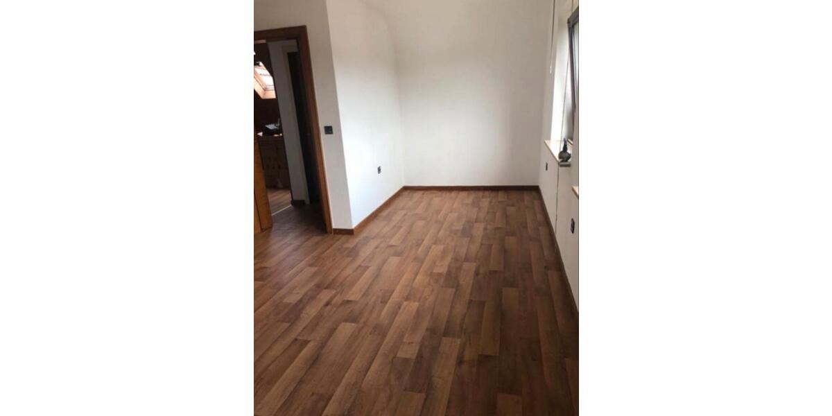 Dachgeschoßwohnung Kaarst - 2 Zimmer, 63 m&sup2;, 770&euro; | Angebot:26389370
