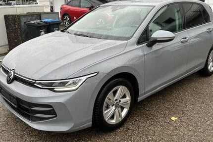 VW Golf 6.827 km 24.900 € Düsseldorf 40472