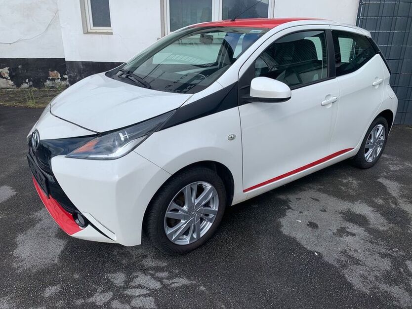 Aygo (X)