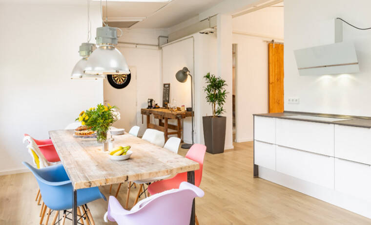 Top ausgestattete und großzügige Arbeitsplätze in einem Loft-Büro - All-in-Miete
