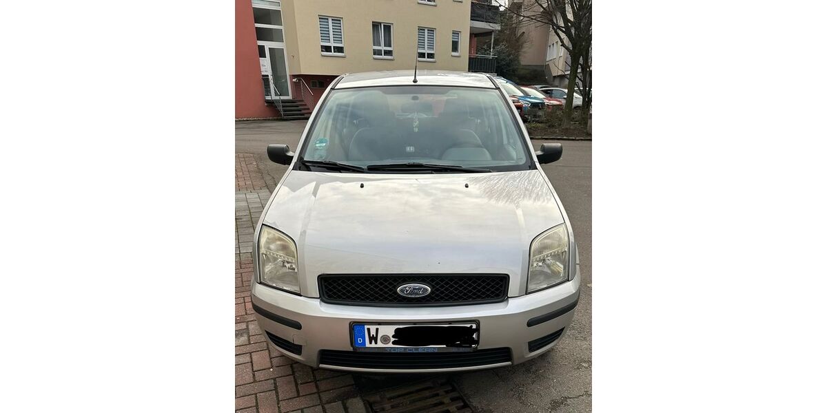 Ford Fusion 168.000 km 3.100 &euro; Wuppertal 42283