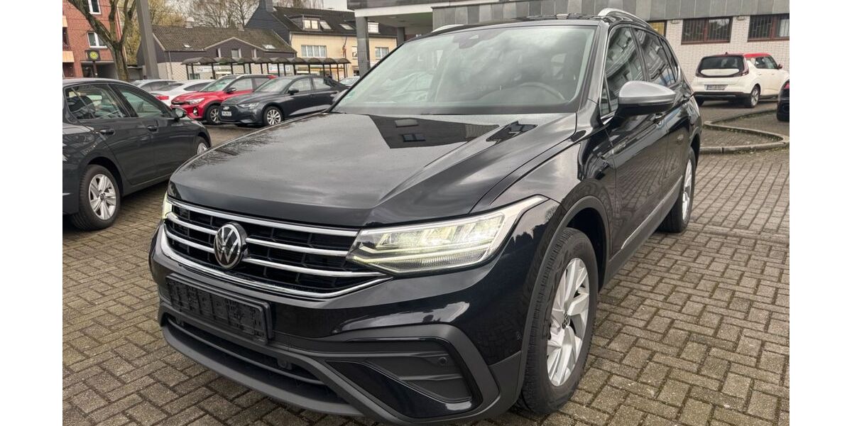 VW Tiguan 179.980 km 23.799 &euro; Mülheim / Ruhr 45473