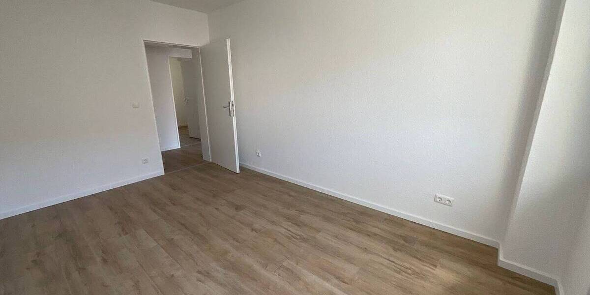 Etagenwohnung Grevenbroich Stadtmitte - 3 Zimmer, 71 m&sup2;, 599&euro; | Angebot:26912859