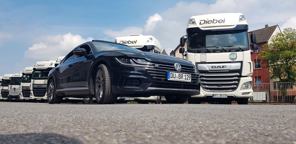 VW Arteon 123.500 km 22.999 € Duisburg 47228