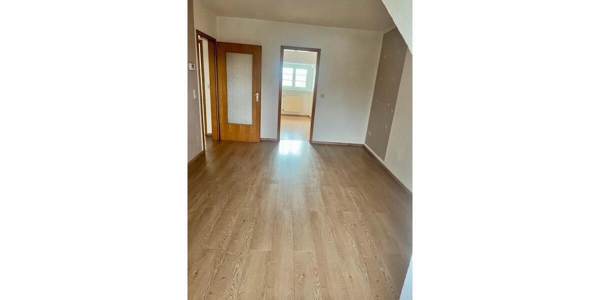 Dachgeschoßwohnung Wuppertal Gemarkung Vohwinkel - 2 Zimmer, 52 m&sup2;, 380&euro; | Angebot:25805569