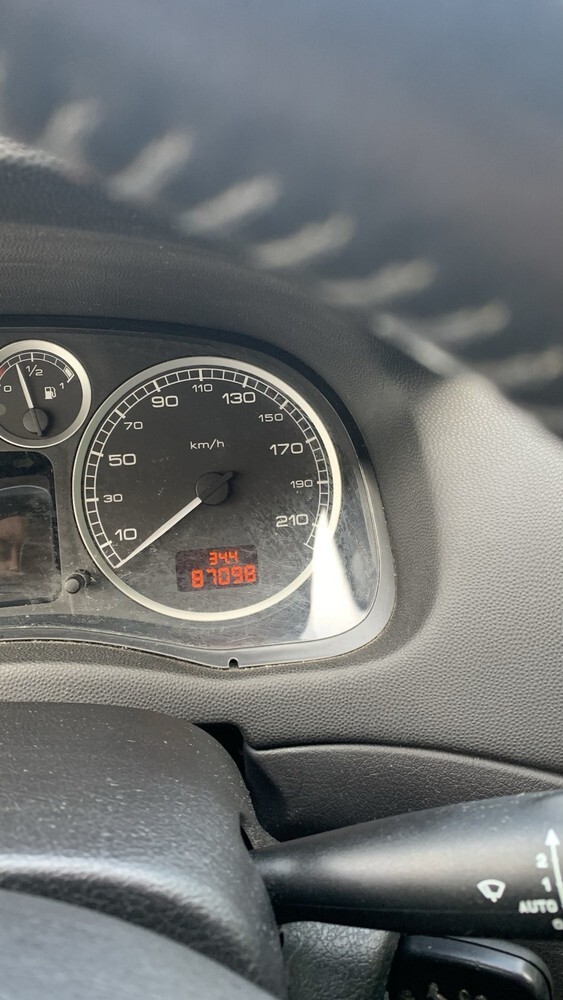 Peugeot 307 87.000 km 2.250 € Leverkusen 51373