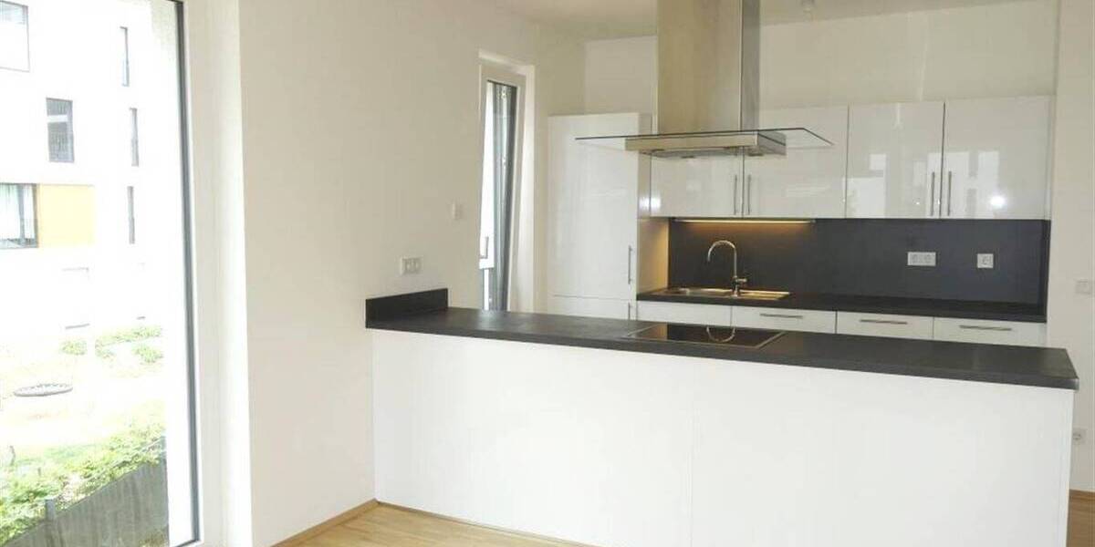 Etagenwohnung Mönchengladbach Stadtmitte - 2 Zimmer, 78 m&sup2;, 1.047&euro; | Angebot:26379801