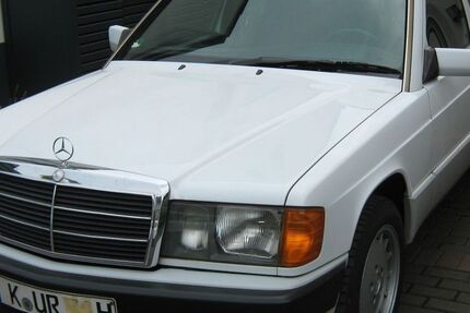 Mercedes-Benz 190 272.000 km 6.250 € Köln 50996