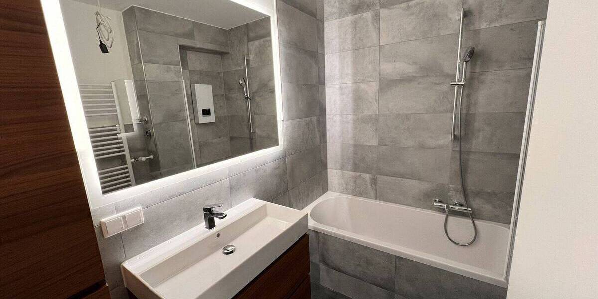 Etagenwohnung Mettmann - 3 Zimmer, 77 m&sup2;, 1.000&euro; | Angebot:26916758