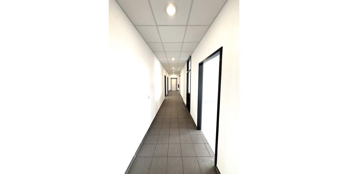 Gewerbeobjekt Willich Münchheide - 7 Zimmer, 246 m&sup2;, 2.460&euro; | Angebot:25769990