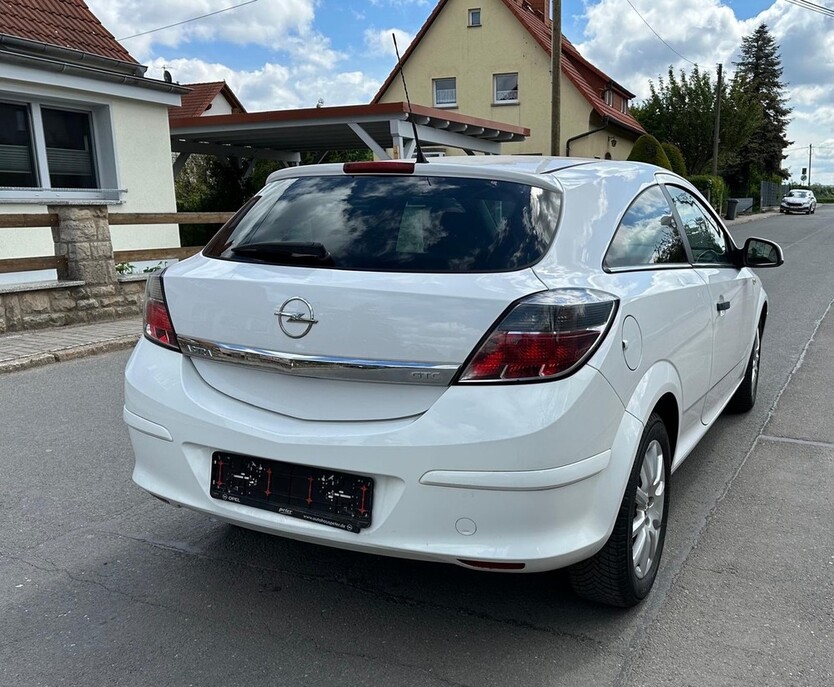 Opel Astra GTC J 175.000 km 4.000 € Essen 45121