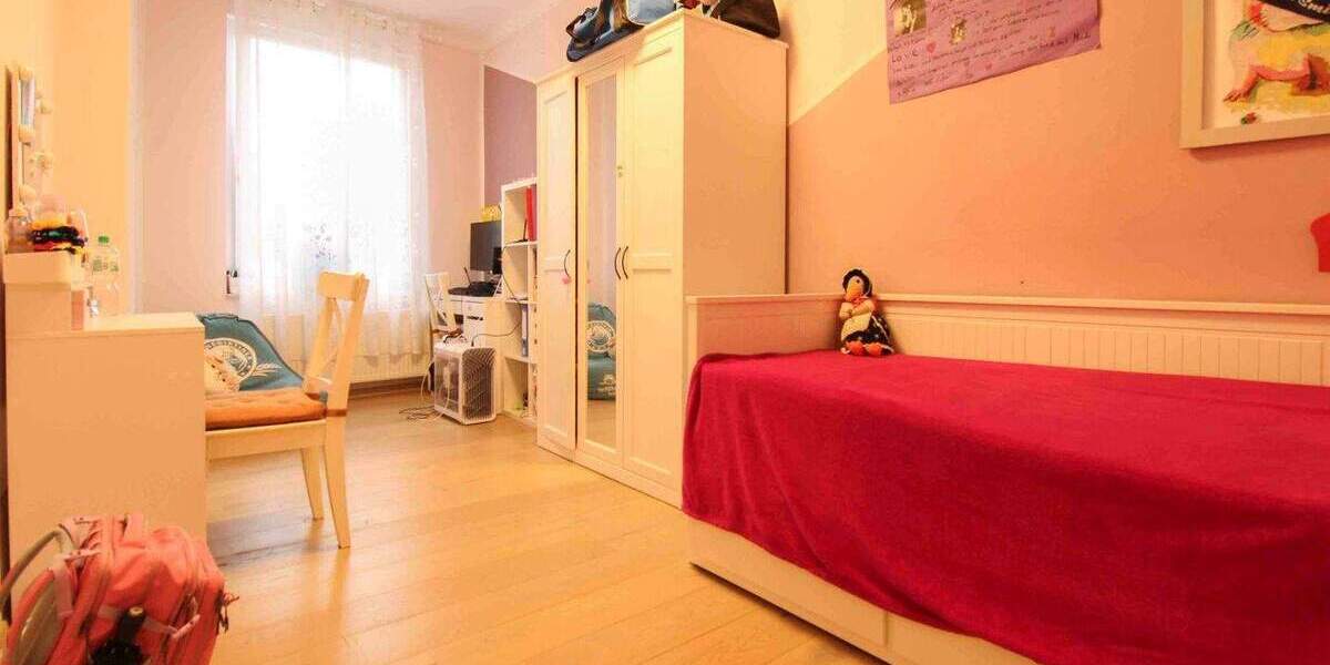 Charmantes Zweifamilienhaus mit vielseitigen Nutzungsmöglichkeiten in Mülheim an der Ruhr 7 zimmer