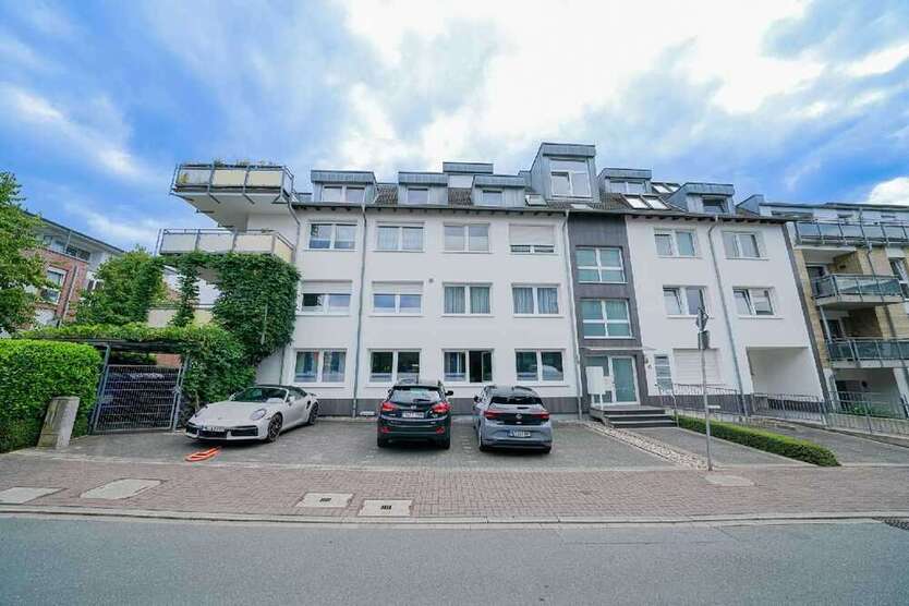 Büro in Ratingen 3.230 € 281 m²