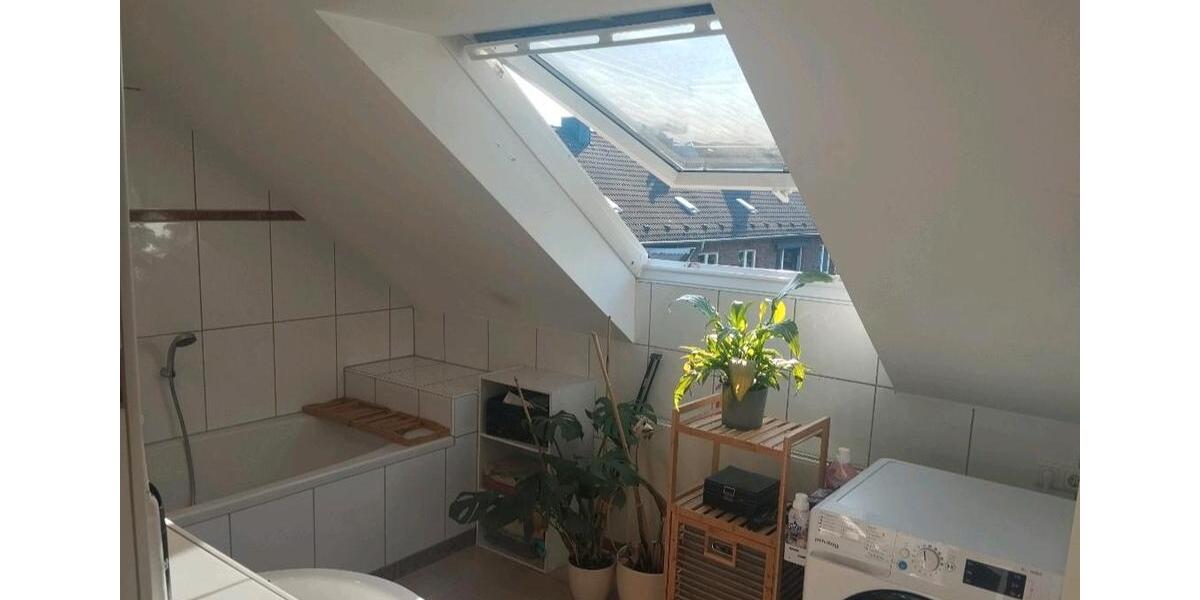 Dachgeschoßwohnung Neuss Furth-Mitte - 2 Zimmer, 70 m&sup2;, 235.000&euro; | Angebot:26165906